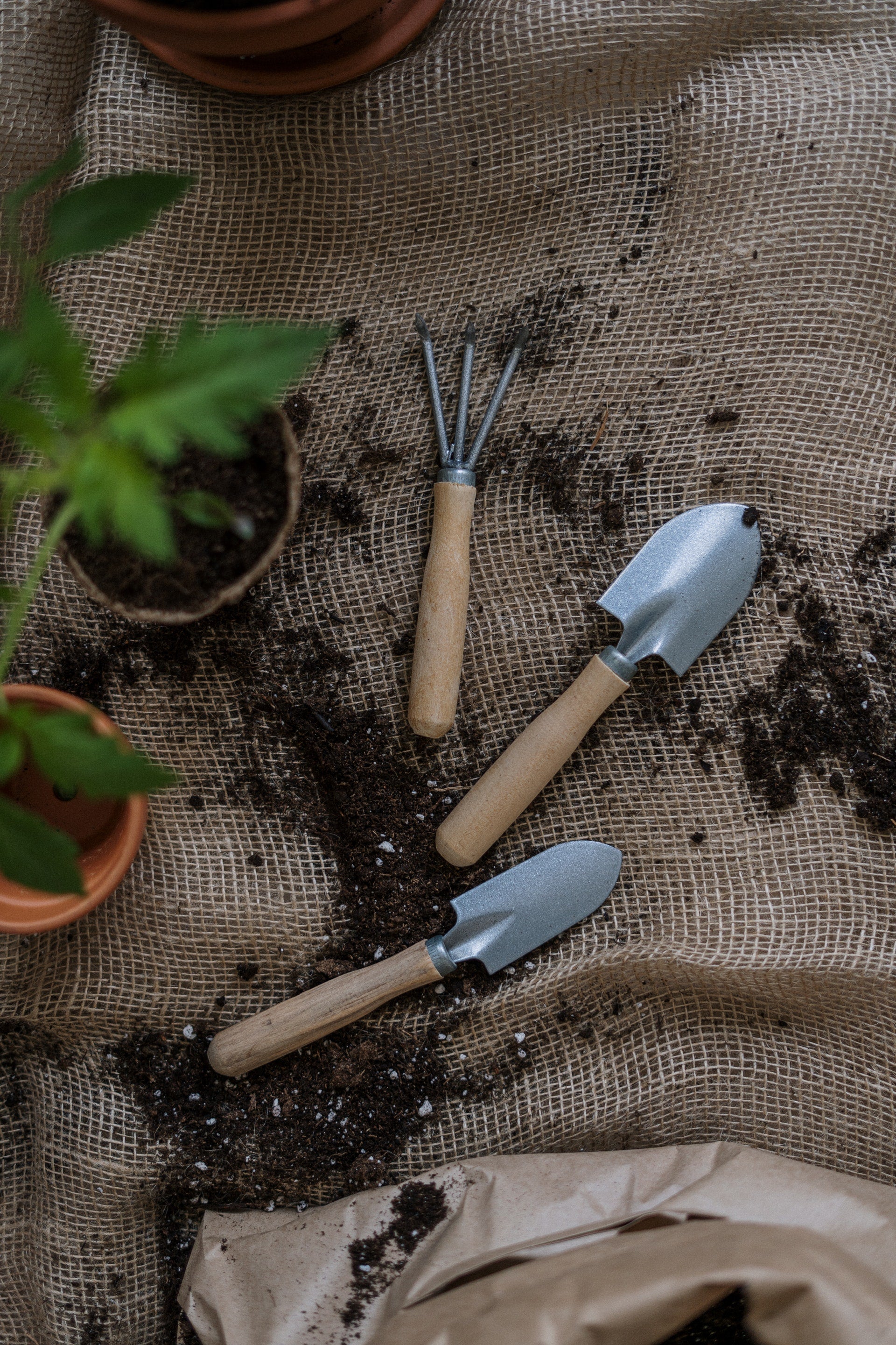 Gardening Tools & Supplies